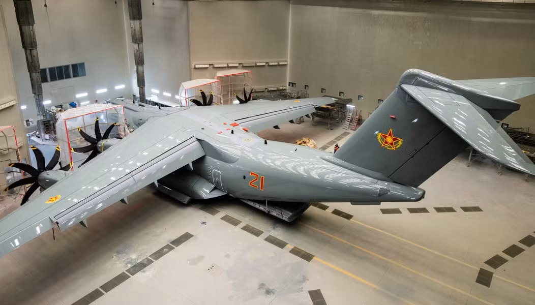 Mặc dù Nga đã chào bán máy bay vận tải hạng nặng thế hệ mới Il-76MD-90A cho đồng minh thân thiết Kazakhstan, nhưng Nur-Sultan lại khiến Moscow thất vọng khi chọn hàng châu Âu A400M.