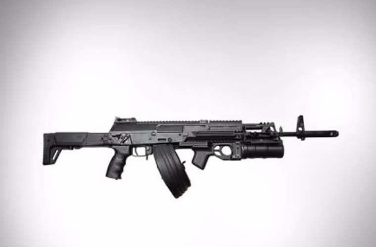 Hiện AK-12 thế hệ thứ hai được thiết kế để sử dụng loại đạn 5,45x39mm, tuy nhiên nhiều khả năng phiên bản sử dụng cỡ đạn 7,62x39mm cũng sẽ được sớm trình làng.