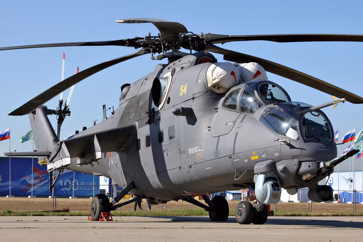 Hay là phiên bản mới nhất của dòng trực thăng tấn công Mi-24 là Mi-35M.
