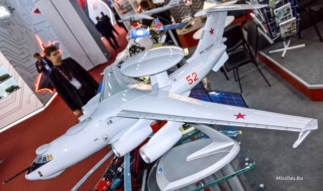 Trong khuôn khổ diễn đàn Kỹ thuật - Quân sự Army 2016, Công ty máy bay Beriev - Tổng công ty kỹ thuật vô tuyến Vega đã lần đầu tiên giới thiệu mẫu máy bay cảnh báo sớm A-100 Premier thế hệ mới nhất.