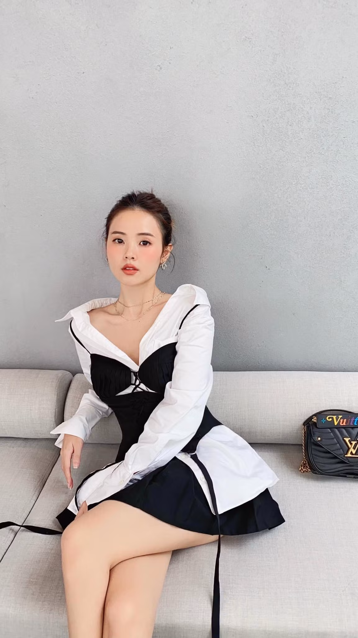  Midu luôn xuất hiện với hình ảnh dịu dàng, nữ tính cùng với nhan sắc “không tuổi".