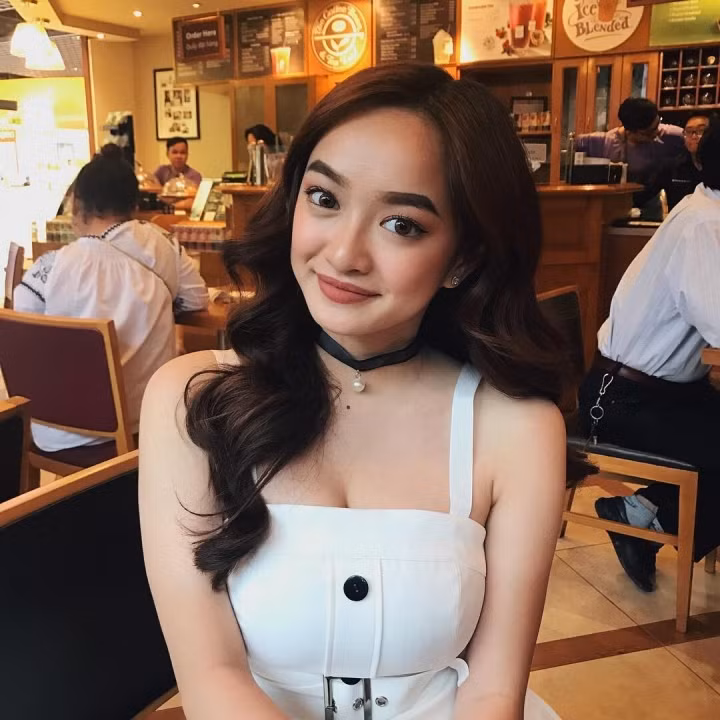 Quyết định "trùng tu" nhan sắc của gái xinh "em chưa 18" đã xóa nhòa định kiến của công chúng, đồng thời nhan sắc của Kaity ngày càng lên hương.