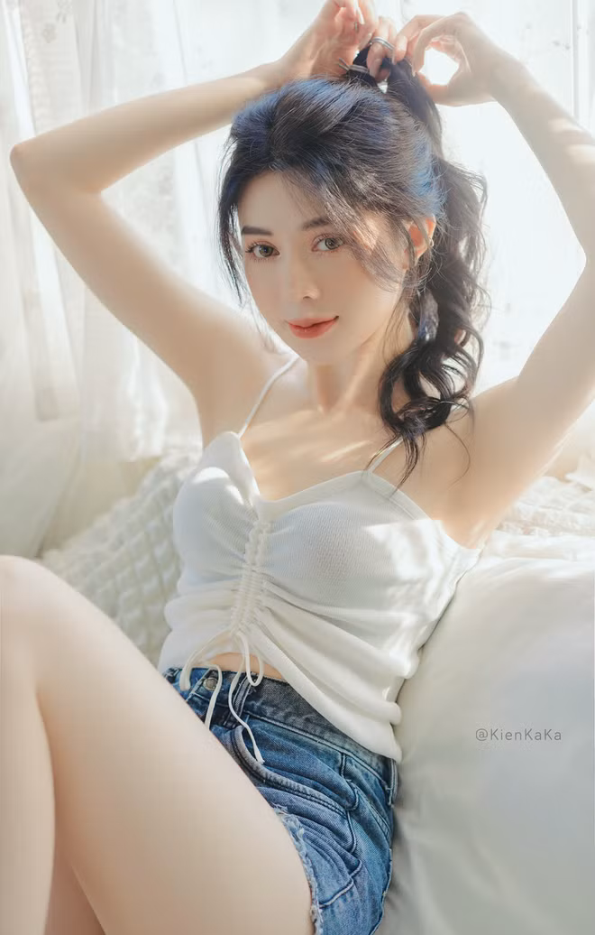 Hằng làm "một tay nhiều nghề" nên mức thu nhập cô có mỗi tháng khiến bao bạn trẻ ước ao.