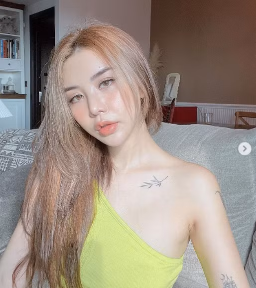 Đã làm mẹ, Hạt Mít chuộng mặc theo phong cách trẻ trung, năng động.