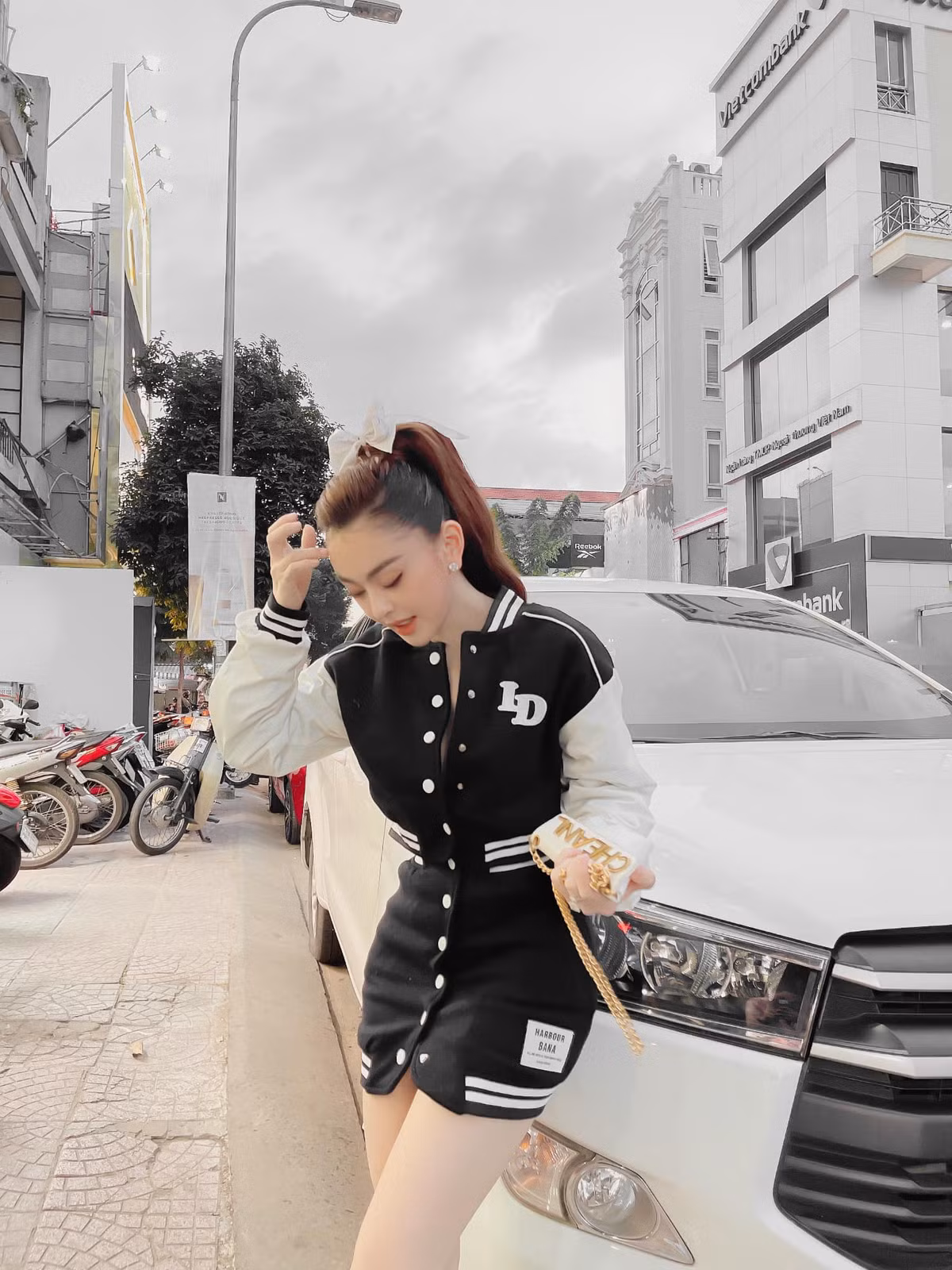 Cách đây 1 tháng, Trang Nemo cũng từng gây xôn xao khi đứng ra tố nhân viên tên Tr. “tuồn” hàng ra ngoài để người thân bán kiếm tiền.