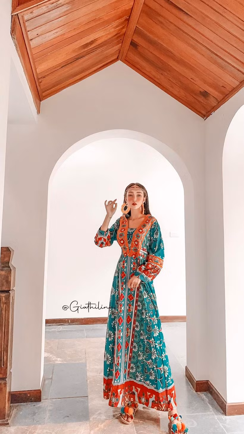 Xinh đẹp, giỏi giang, Gia Thị Linh được nhiều bạn trẻ yêu mến gọi là Idol. Ảnh: Tổng hợp