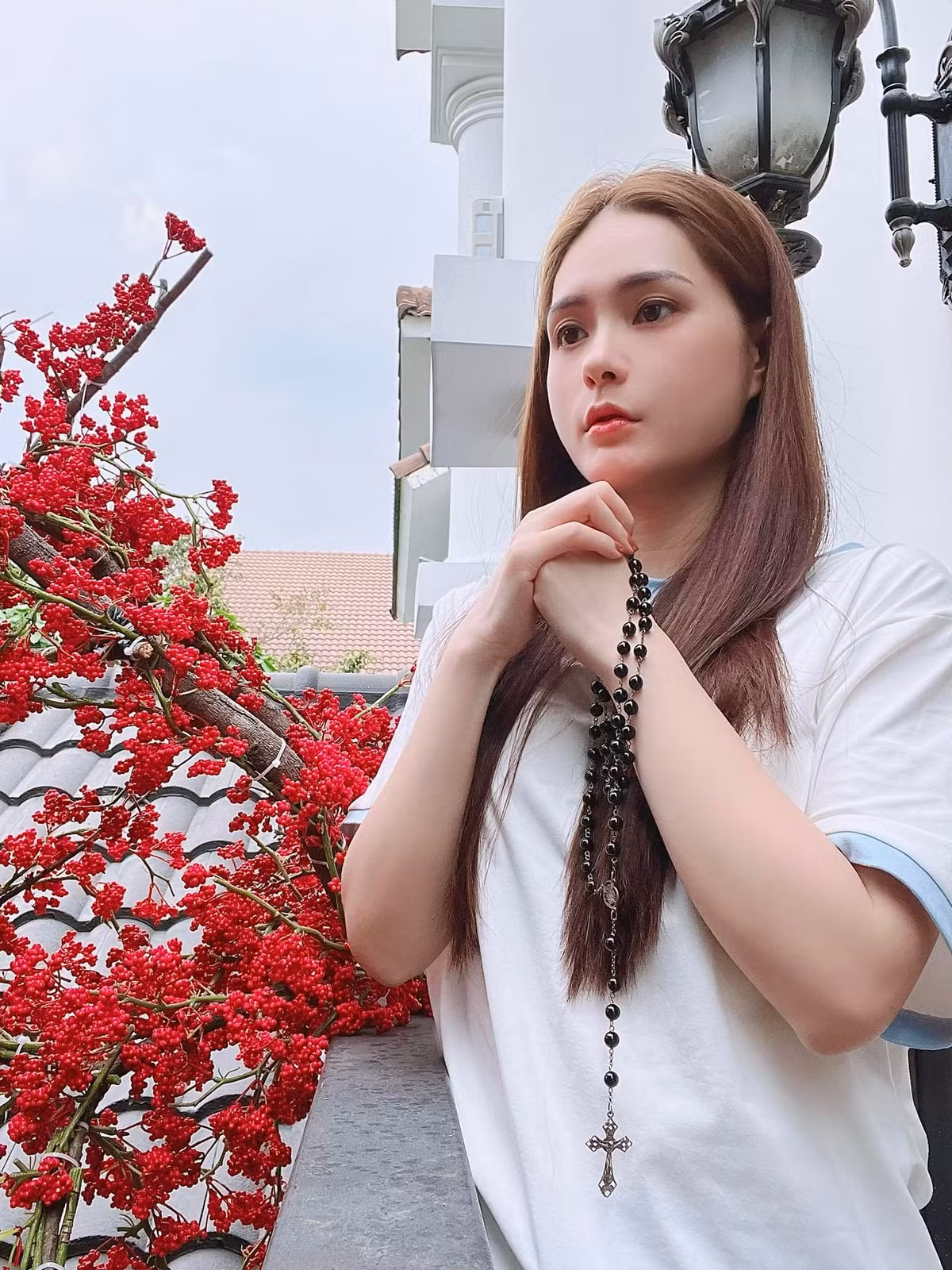 Từ trước tới nay, Đoàn Di Băng và doanh nhân Quốc Vũ thường xuyên có những hành động giúp đỡ bà con vượt qua khó khăn, tổ chức từ thiện đến nhiều địa phương.