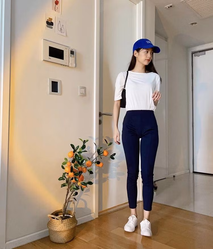 Có thể thấy Pimtha không cầu kỳ, luôn thể hiện tự nhiên nhất trong mỗi bức ảnh.