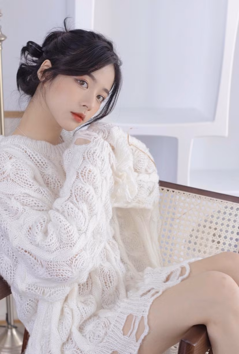 Phan Hằng chính là một trong những hot girl tiêu biểu của thế hệ 10X xứng đáng với danh xưng “nữ thần thế hệ mới”.
