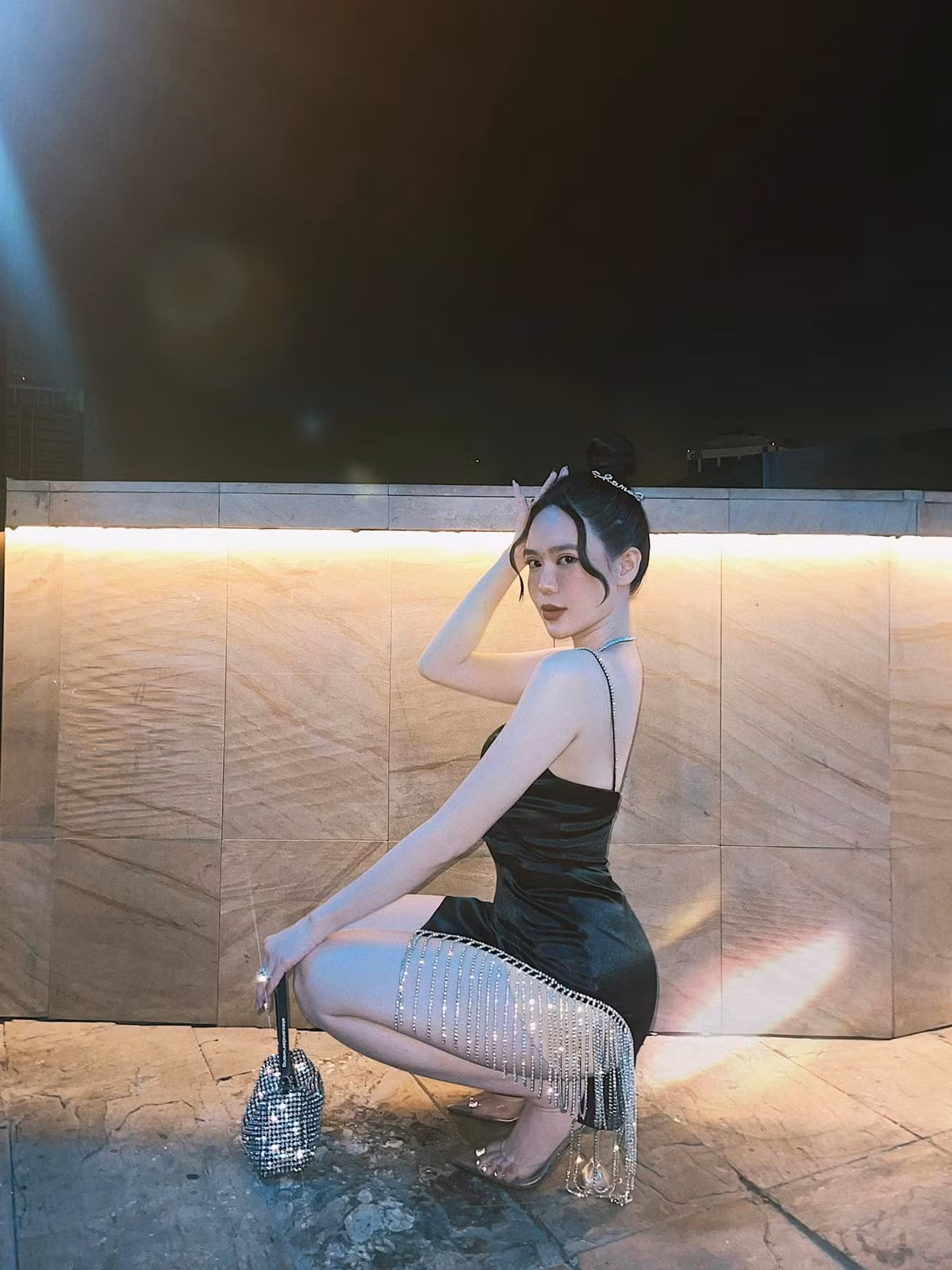 Không chỉ sở hữu ngoại hình xinh đẹp, người đẹp Sài thành còn được ngưỡng mộ bởi cuộc sống sang chảnh nhiều người mơ ước.