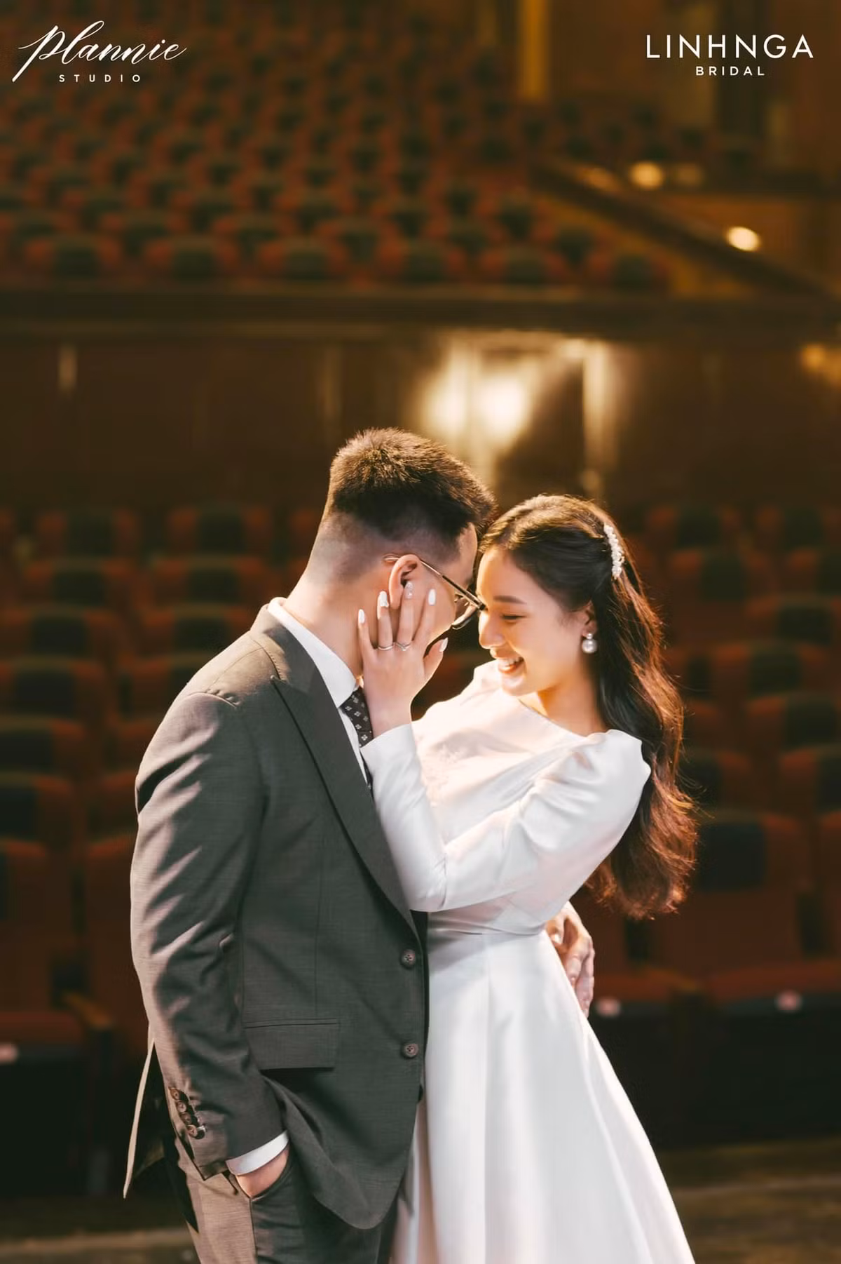 Có thể thấy, việc tổng kết năm cũ rực rỡ như thế này, 2021 được cho là năm thành công viên mãn với cô nàng MC trẻ tuổi khi đã hoàn thành được nhiều việc lớn: kết hôn, mua xe.