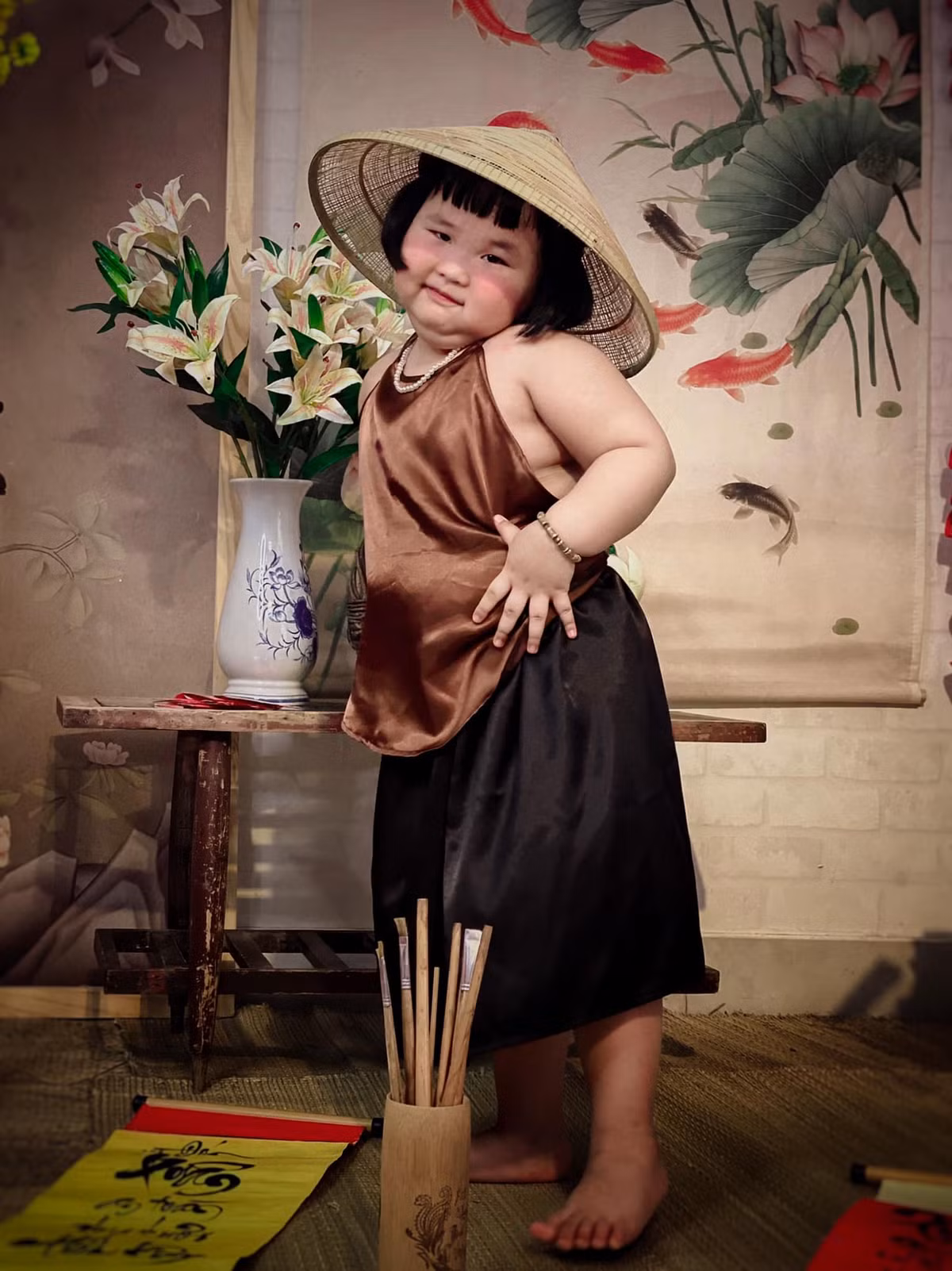 Những bức ảnh này được chính tay mẹ bé chụp, các bộ ảnh hầu như đều được chị Duyên chụp theo trend đang hot trên mạng xã hội.