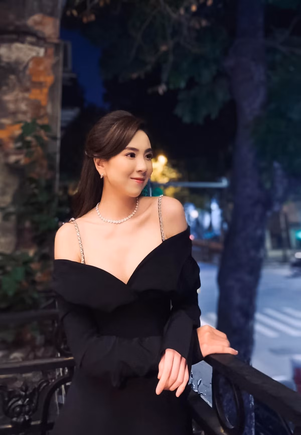 Mai Ngọc dù đã bước sang đầu 3 nhưng body có thể nói vẫn giữ vững phong độ vòng nào ra vòng nấy.