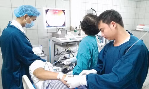 Tam su “gian ma thuong” cua bac si tre truc ngay le 30/4 - 1/5