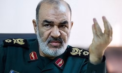 Muc dich Iran bo nhiem Tu lenh Ve binh Cach mang moi?