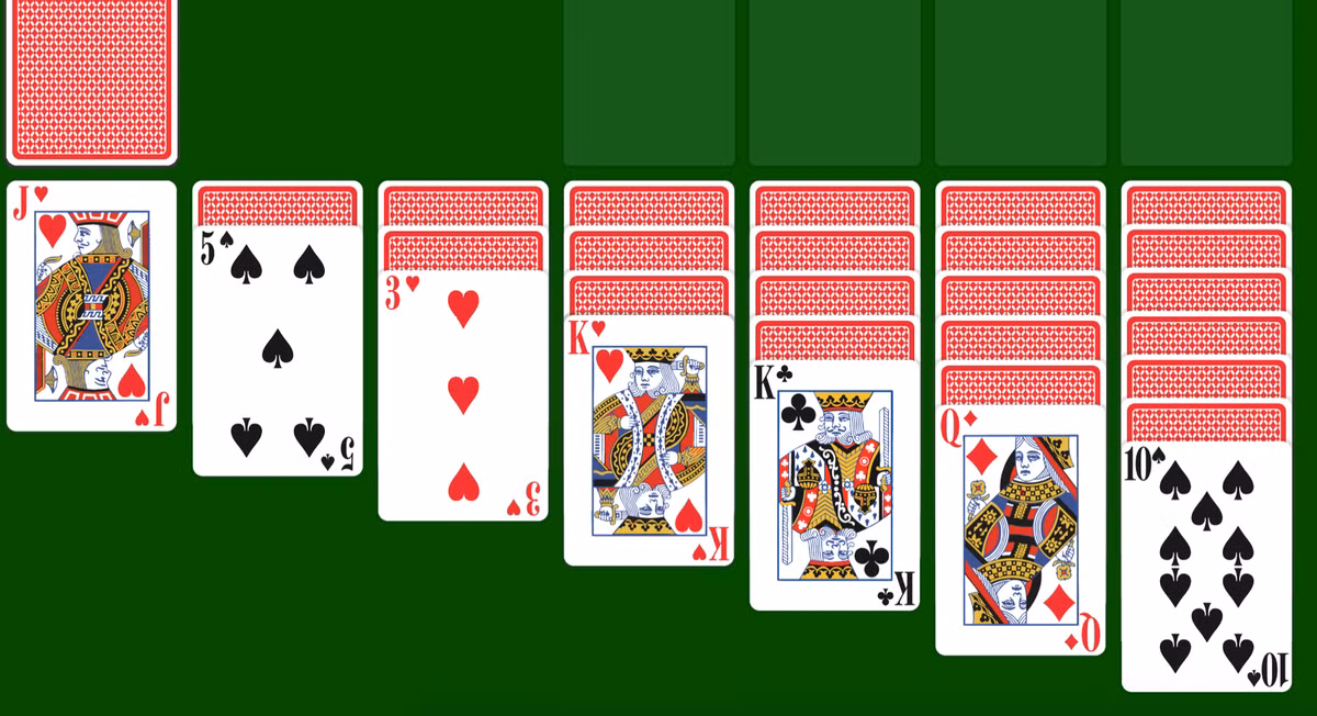 Là tựa game máy tính có sẵn trên Microsoft Windows, Solitaire nổi tiếng tại Việt Nam với cái tên Xếp bài nhện tuy đơn giản nhưng đủ hấp dẫn để khiến các game thủ đau đầu suy nghĩ.