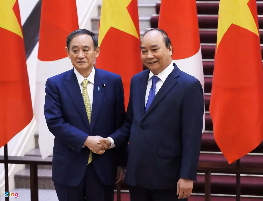 Thủ tướng Chính phủ Nguyễn Xuân Phúc và phu nhân chủ trì lễ đón Thủ tướng Nhật Bản Suga và phu nhân thăm chính thức Việt Nam từ ngày 18 đến ngày 20/10. Ảnh: Quang Vinh.