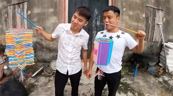 Được biết, sau khi xử phạt 7,5 triệu đồng về việc đăng tải video không phù hợp với thuần phong mỹ tục trên YouTube cách đây không lâu, kênh Youtube của con trai bà Tân luôn bị các cơ quan chức năng giám sát. Thậm chí những hình ảnh được đăng tải trên mạng ở địa bàn tỉnh đều được kiểm tra, rà soát kỹ lưỡng.