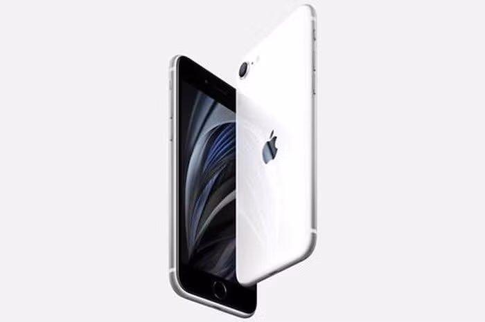 iPhone SE 2020. Phiên bản 64 GB giảm từ 12,99 triệu đồng xuống 12,49 triệu đồng. Phiên bản 128 GB từ 12,99 triệu đồng xuống 12,49 triệu đồng. Phiên bản 256 GB từ 17,99 triệu đồng xuống 17,49 triệu đồng.