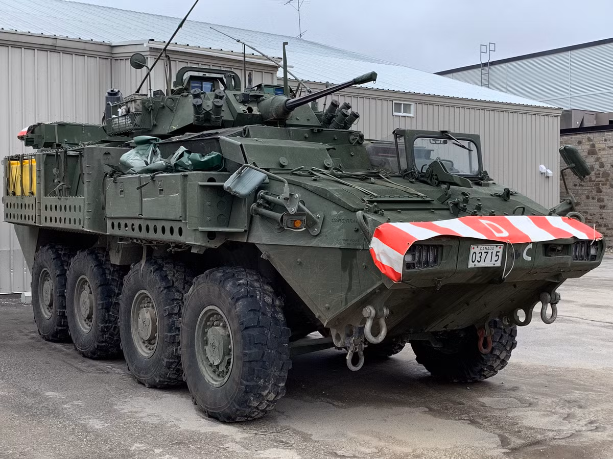 Kể từ khi cuộc xung đột Nga – Ukraine nổ ra, chính quyền Canada đã cam kết cung cấp gói hàng hóa viện trợ trị giá 500 triệu USD cho Kiev và 39 chiếc xe bọc thép LAV 6.0 như một phần của gói tài trợ này.