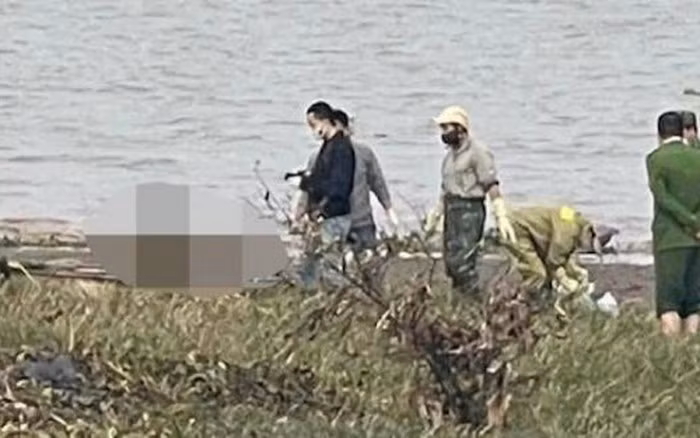 Các bản tin, thông báo được đọc trên loa phát thanh của thôn Đại Đức và nhiều thôn, xã khác lân cận. Đến chiều 2/5, bất ngờ có một gia đình tìm đến cơ quan công an trình báo về việc người thân mất tích. Theo đó, bà L (trú tại thôn Đại Đức, Kim Thành, Hải Dương) cho biết, con trai mình là anh Trần Văn T (SN 1989) đi khỏi nhà từ ngày 29/4 đến nay chưa về. Gia đình tìm mọi cách nhưng không thể liên lạc được. Tiến hành cho nhận dạng, gia đình khẳng định thi thể được tìm thấy ở đoạn sông Lạch Tray chính là anh T. (Ảnh minh họa, nguồn Internet)
