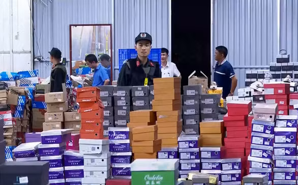Kho hàng lậu 650 tỷ ở Lào Cai: “Trùm” Nguyễn Phú Thành kiếm bạc dễ ợt Kho hang lau 650 ty o Lao Cai: “Trum” Nguyen Phu Thanh kiem bac de ot