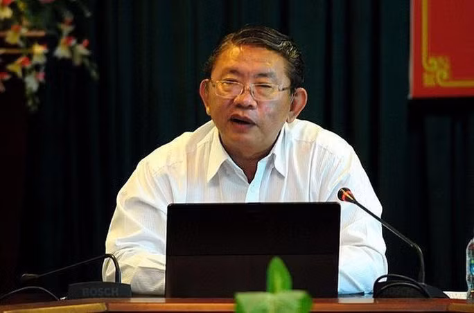  3. Mất liên lạc với nguyên Giám đốc Sở Khoa học-Công nghệ Đồng Nai:Chủ nhiệm Ủy ban Kiểm tra Tỉnh ủy (UBKT) Đồng Nai cho biết, quá trình kiểm tra xem xét các dấu hiệu vi phạm của ông Phạm Văn Sáng, thời gian dài đã không liên lạc được với vị cựu giám đốc sở này. Chi bộ nơi sinh hoạt Đảng của ông Sáng báo không có ở đó, không thể liên lạc. Nhiều người gọi số điện thoại ông Sáng hay dùng cũng không ai bắt máy.