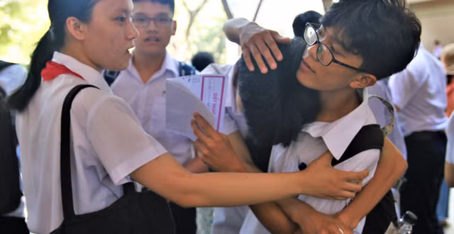 Chiều nay Hà Nội sẽ công bố điểm thi vào lớp 10 Chieu nay Ha Noi se cong bo diem thi vao lop 10