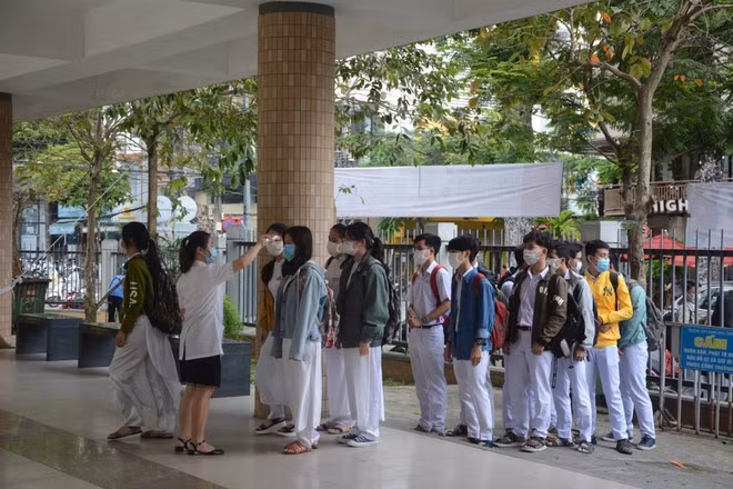 COVID-19: Thi tốt nghiệp THPT 2020, thí sinh “nằm lòng” điều này... thi tốt, chống dịch - Hình 2 COVID-19: Thi tot nghiep THPT 2020, thi sinh “nam long” dieu nay... thi tot, chong dich-Hinh-2