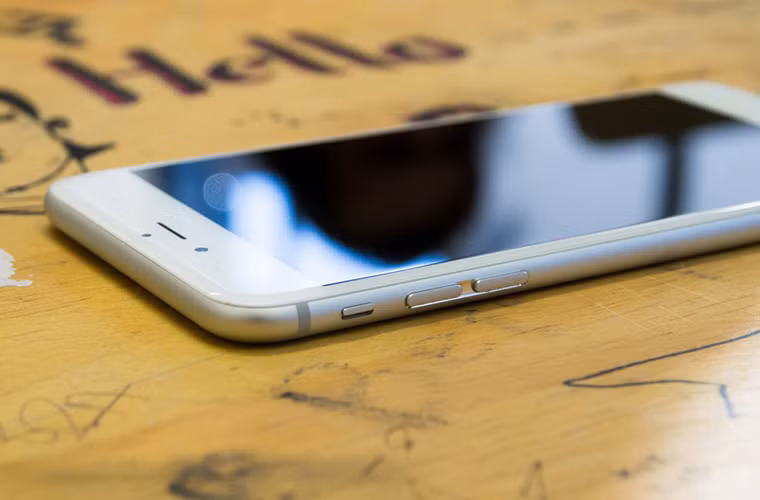  iPhone thì chịu.