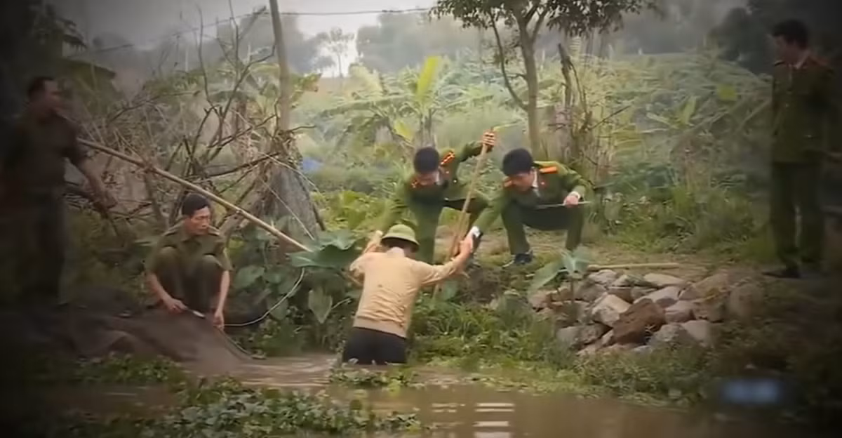 Xung quanh nhà các cháu có rất nhiều mương nước và ao vì vậy rất có thể các cháu bị đuối nước. Lúc này, cơ quan chức năng sử dụng mọi biện pháp tìm kiếm dưới các kênh mương, ao hồ nhưng không có phát hiện gì.