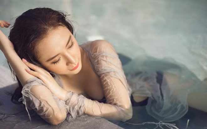 Để sở hữu thân hình lý tưởng như hiện tại, nữ diễn viên chia sẻ, cô dành rất nhiều thời gian để đến phòng tập mỗi ngày dù bận rộn đến mấy.