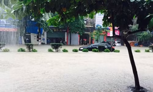 Mien Bac doi dien mua lon, lu quet dien rong