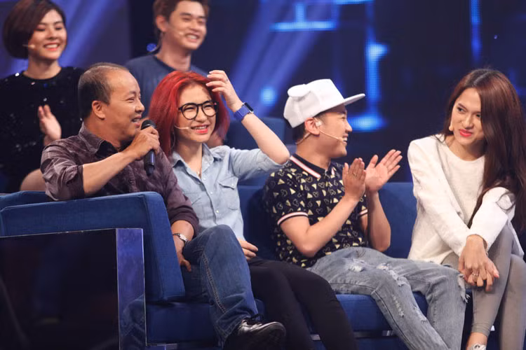 Một game show khác của BHD - "Chết cười - Anything goes" cũng đang trong thời gian phát sóng, diễn ra lúc 8h ngày thứ 7 hàng tuần, trên kênh VTV3.