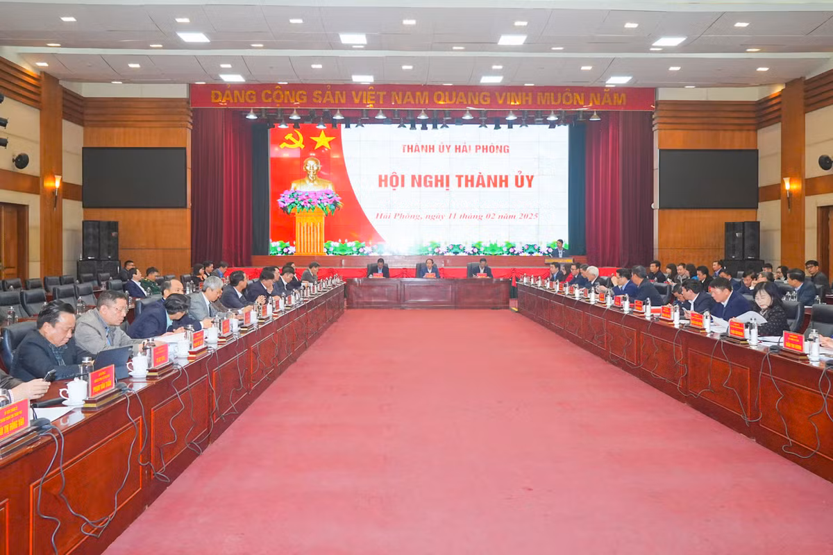 Phó Chủ tịch UBND TP Hải Phòng Lê Khắc Nam xin nghỉ hưu sớm Pho Chu tich UBND TP Hai Phong Le Khac Nam xin nghi huu som