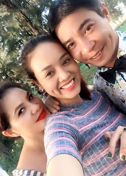 Cong Ly khoe anh ban gai moi than thiet voi Thao Van-Hinh-8
