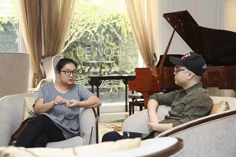 Tuy nhiên, Đỗ Mạnh Cường và ê-kíp đã có sự chuẩn bị kỹ lưỡng khi tuyển chọn gắt gao các gương mặt trình diễn và các người mẫu này đang được rèn luyện lại kỹ năng cần thiết để đảm bảo từng bước catwalk sẽ khớp với từng nốt nhạc.