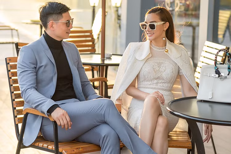 Ở ngoài đời, Trang Nhung và Bình Minh khá thân thiết nên trong phim họ thể hiện những cảnh nắm tay, ôm hôm vô cùng tự nhiên.
