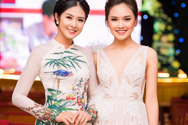 Tối qua (1/12), Hoa hậu Ngọc Hân (trái) và người đẹp Tố Như bất ngờ xuất hiện cùng nhau trong một cuộc thi.