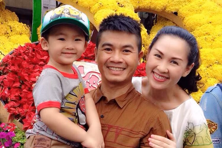 Chan dung BTV sap roi ban tin Thoi su 19h VTV1-Hinh-12