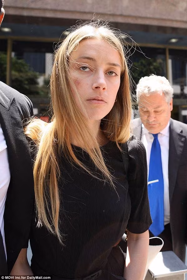 Amber Heard hien tang 7 trieu USD tien thoa thuan ly hon-Hinh-2