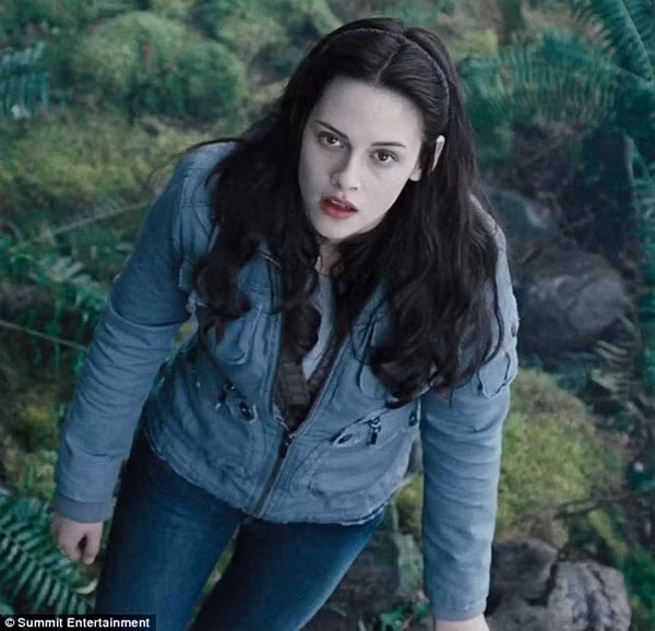 Kristen Stewart thuong xuyen non oe sau khi noi tieng-Hinh-2