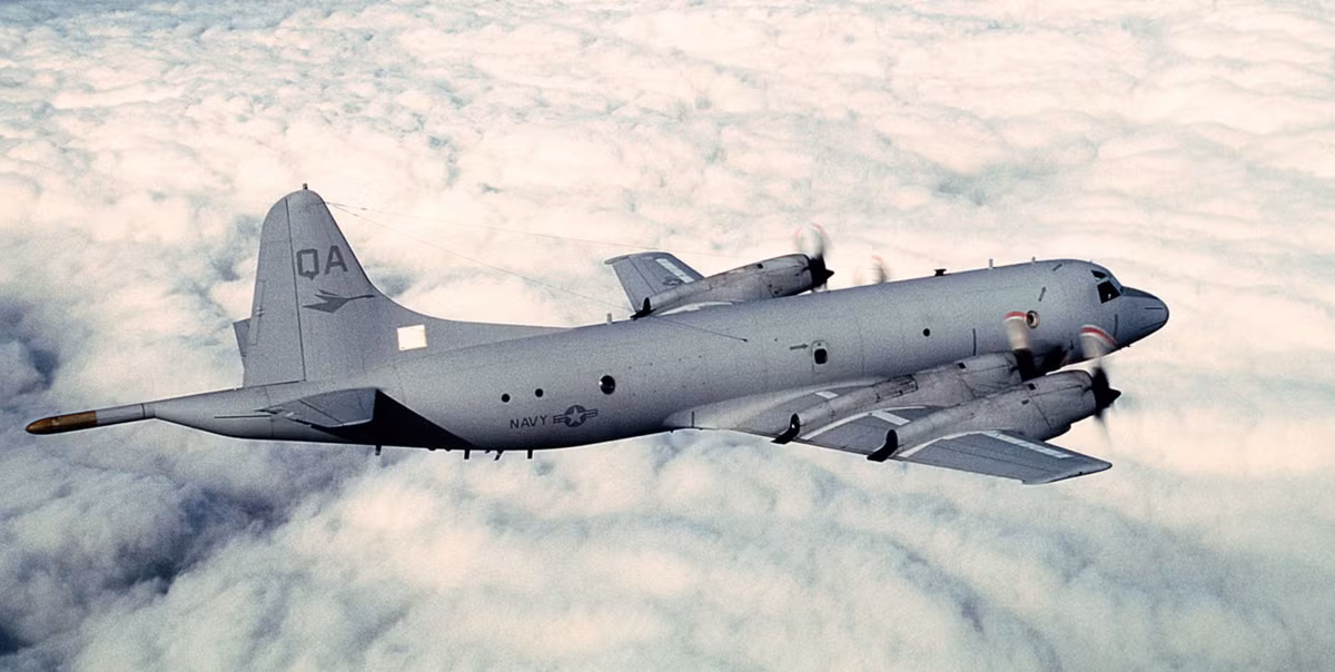 Trên máy bay săn ngầm P-3C Orion được trang bị khá nhiều hệ thống radar và cảm biến phục vụ cho dải rộng các nhiệm vụ trên biển và thậm chí có khả năng tác chiến trên đất liền.