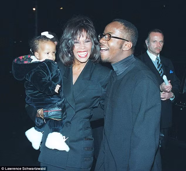 Nhung khoanh khac vui buon trong cuoc doi con gai Whitney Houston-Hinh-2