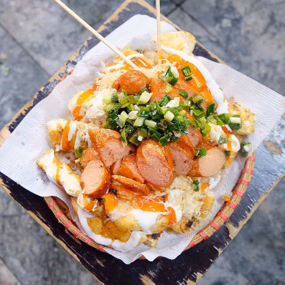 Một món bánh mì lạ khác đó là bánh mì nướng muối ớt.
