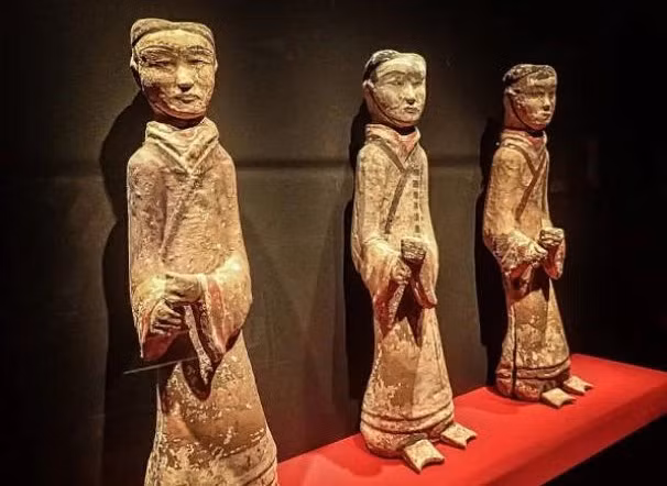 Mới đây, nhóm nhà nghiên cứu đến từ Trung Quốc, Mông Cổ và Nga đã tiến hành phân tích DNA và đồng vị sinh học trên xương người.