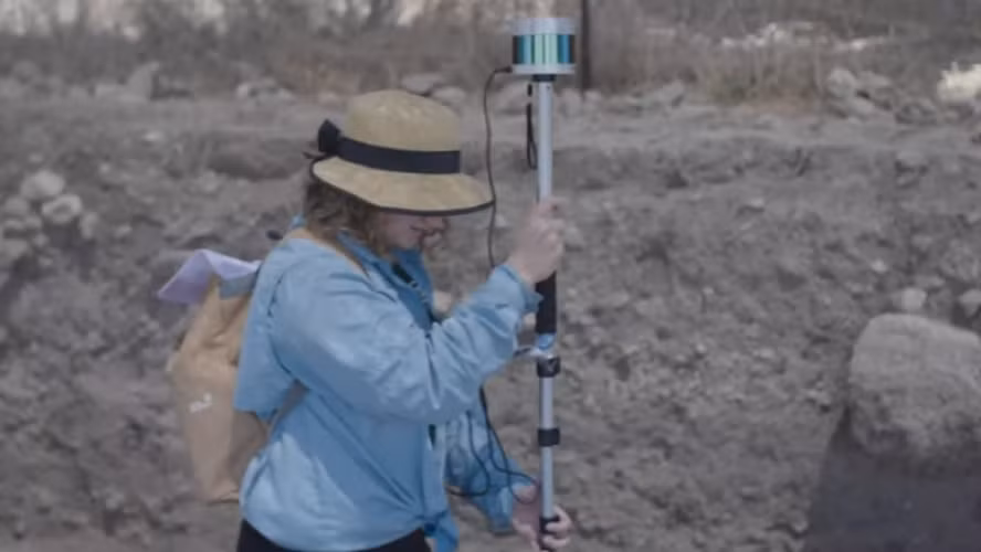 Dữ liệu LiDAR có thể được kết hợp với các công nghệ khác như Hệ thống Thông tin Địa lý (GIS) để tạo ra các mô hình kỹ thuật số toàn diện về các địa điểm khảo cổ. Điều này hỗ trợ việc bảo tồn và giải thích di sản văn hóa một cách hiệu quả hơn. (Ảnh: GIM International)