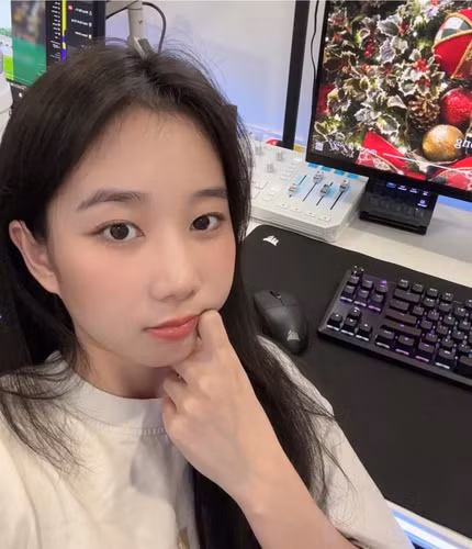 Hanakoishi kêu gọi cộng đồng game thủ xây dựng một môi trường văn minh và hy vọng nhận được sự ủng hộ từ khán giả. (Ảnh: FBNV)