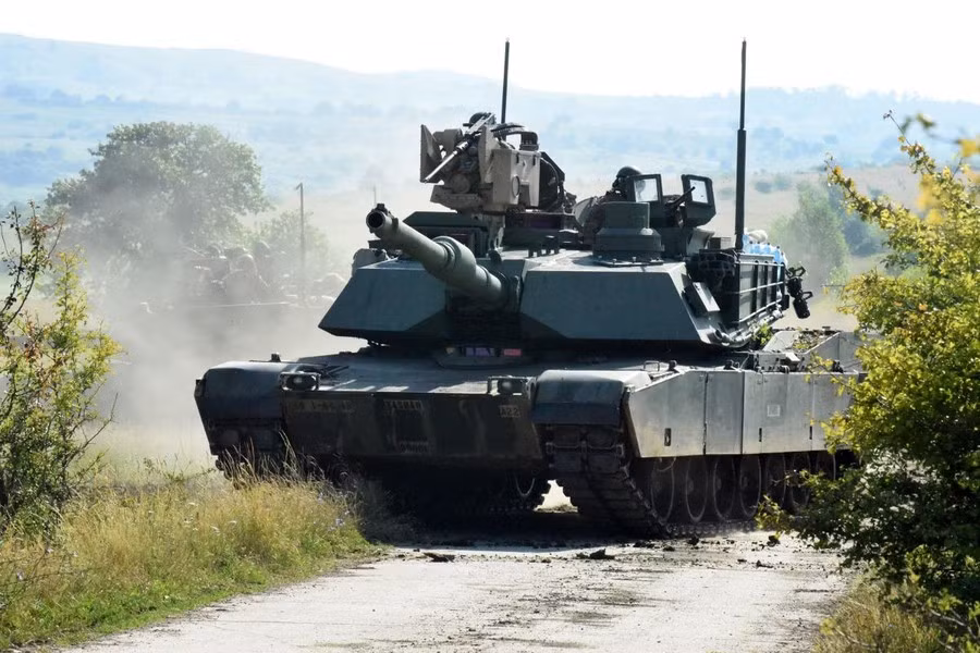 Dự kiến trong tương lai gần, Quân đội Ukraine sẽ tiếp nhận 59 xe tăng chiến đấu chủ lực M1A1SA Abrams nữa từ Australia để bổ sung cho số hao hụt trên chiến trường.