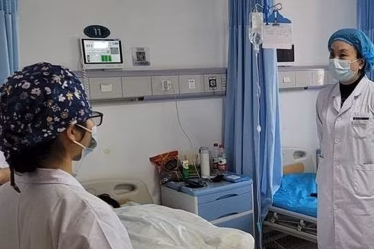 Dau chuong bung tuong beo, nao ngo mac benh nan y